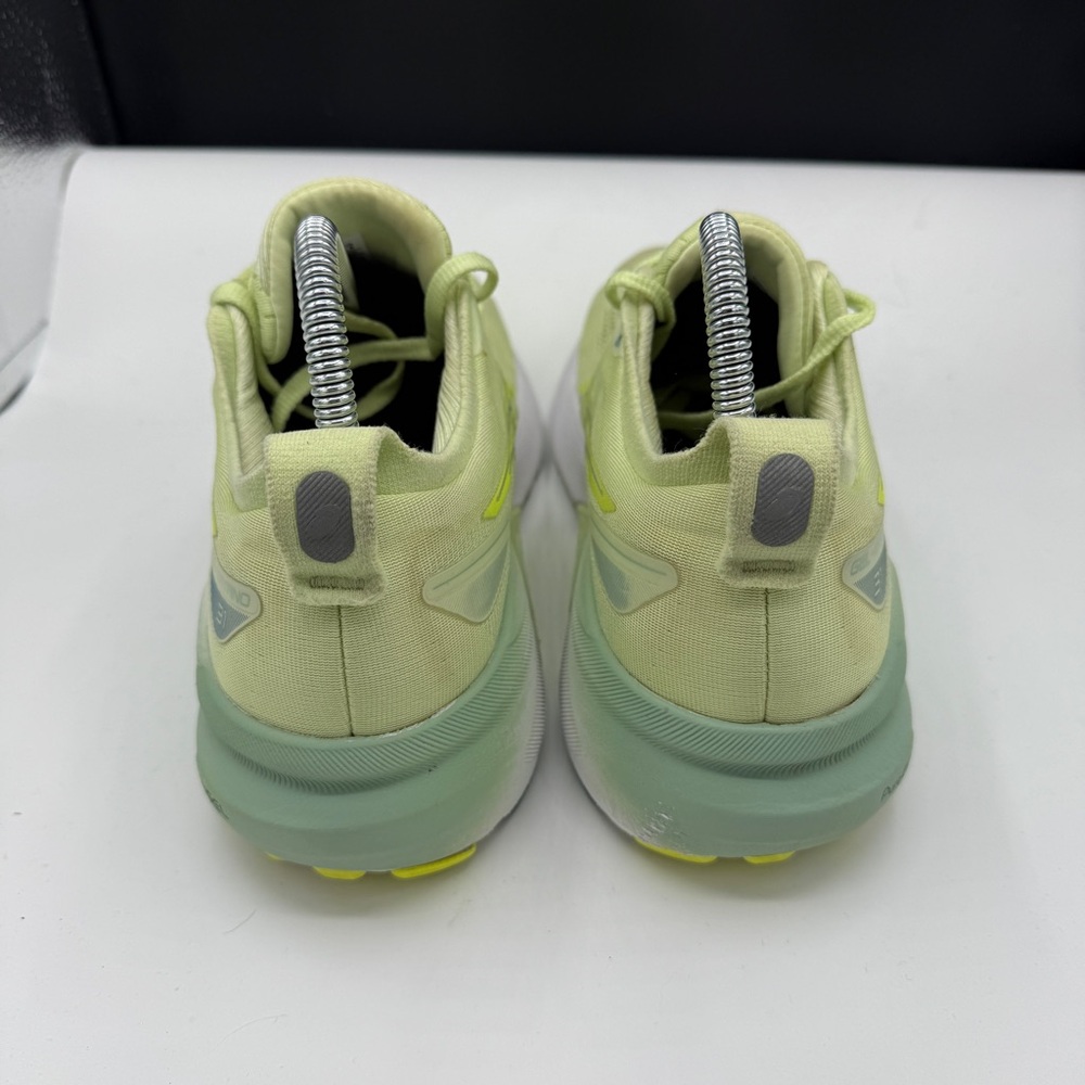 ASICS Gel-Kayano 31 Yellow Green Lace Up Running Athletic Sneakers - Picture 3 of 12